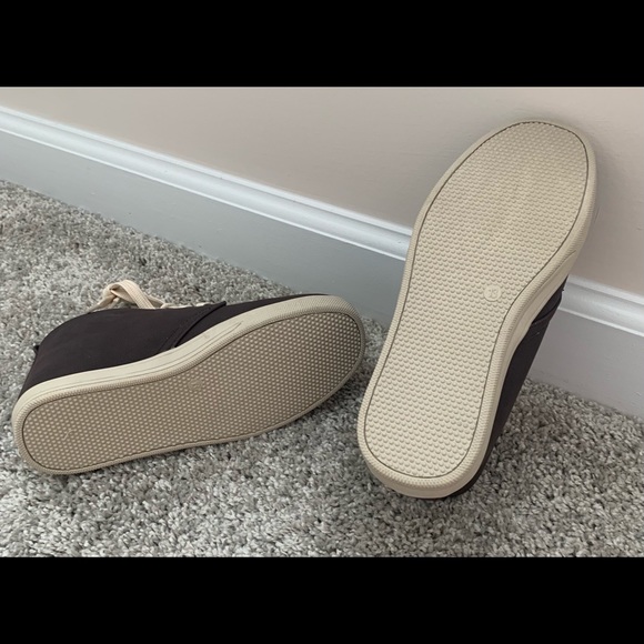 Winter Sale! New kids shoes. Stylish and comfortable for school or dress up - Picture 5 of 6